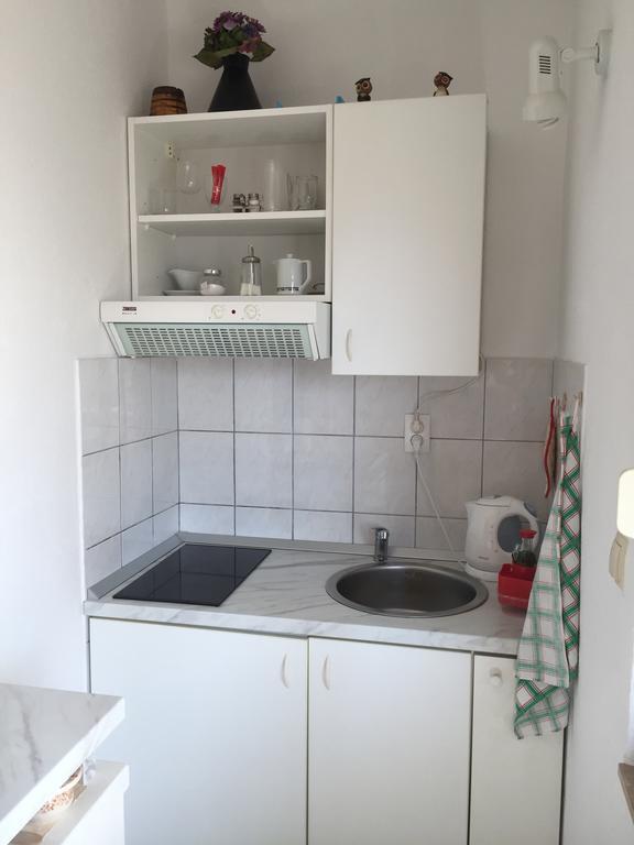 Apartments Bilic Nemira Omis Exterior photo